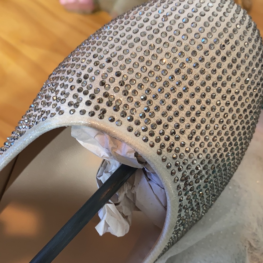 Beautiful diamond silver flats - Picture 6 of 11